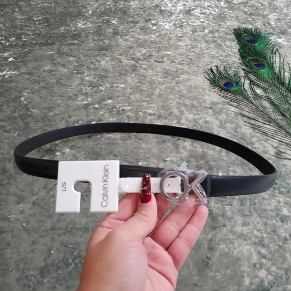 Calvin Klein Thin Belt - Picture 1 of 5